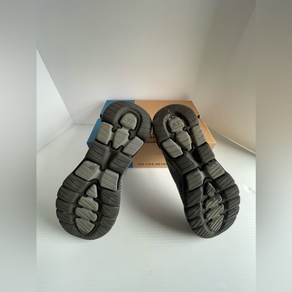 Skechers Men's GOwalk 5 - Stretch Fit Athletic Slip-On Casual Loafer. - Picture 10 of 15